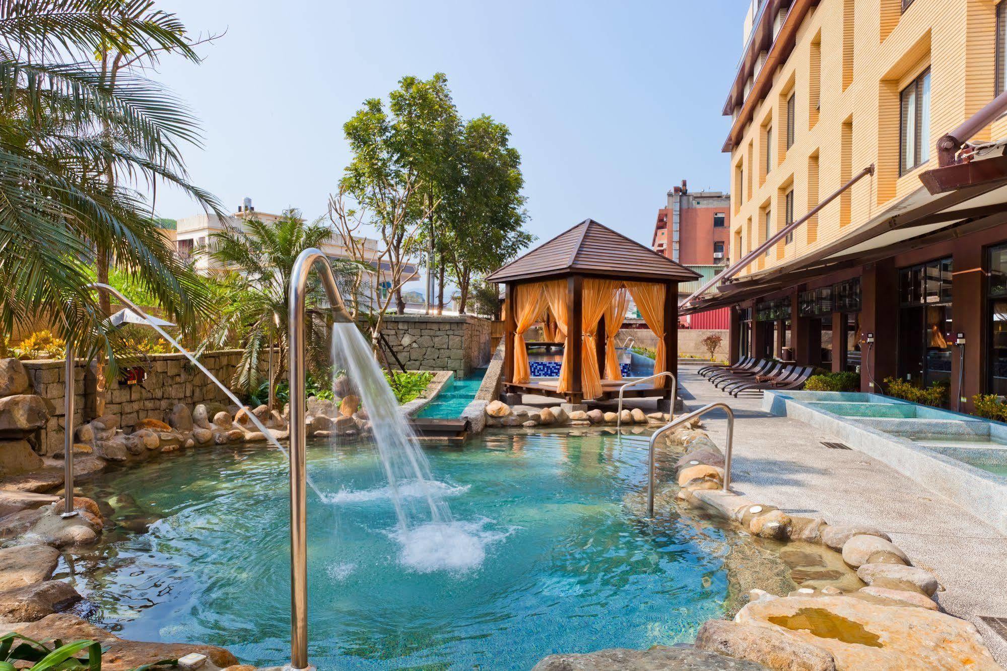 The Loft Seaside Suites Jinshan Exterior photo