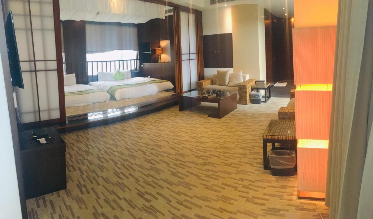 The Loft Seaside Suites Jinshan Exterior photo